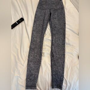 Size 6 lululemon leggings